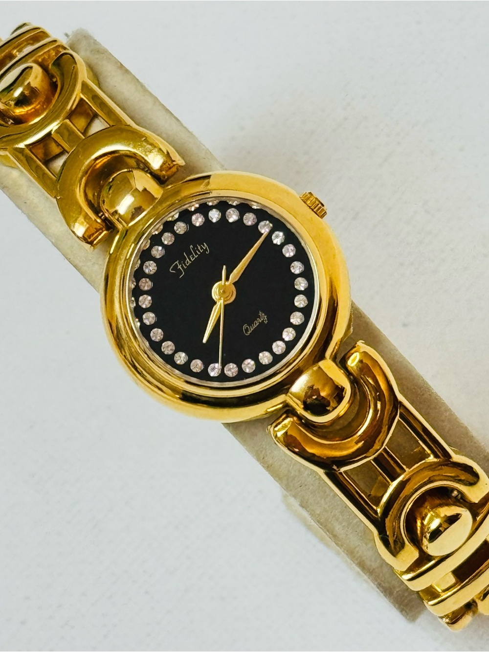 Vintage Fidelity Sparkling Crystals Women's Watch Gold Black Dial Bracelet